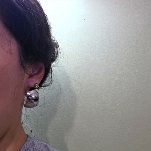 Silver toned puffy Chunky hoop clip on screw back Earrings - Picture 6 of 7